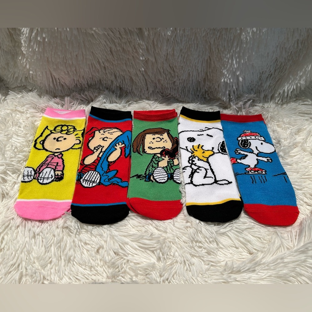 Peanuts Ankle Socks  NWOT